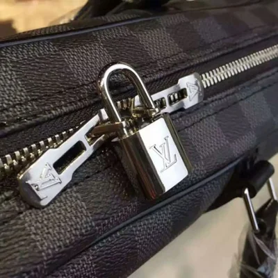 Портфель Louis Vuitton N41125 Porte-Documents Voyage Briefcase Damier Graphite Canvas "Graphite" фото № 7 Портфель Louis Vuitton N41125 Porte-Documents Voyage Briefcase Damier Graphite Canvas "Graphite" фото № 7