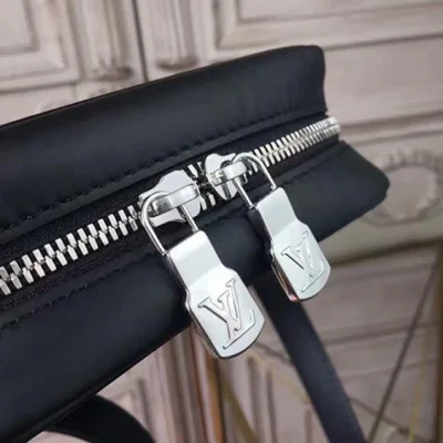 Сумка Louis Vuitton x Supreme Danube PM M53431 Epi Leather "Black" фото № 7