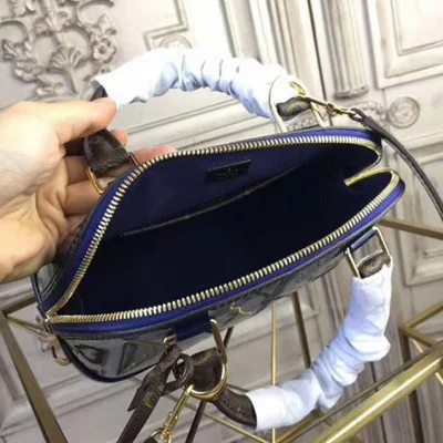 Сумка Louis Vuitton Alma BB M54705 Monogram Vernis "Navy Blue" фото № 9 Сумка Louis Vuitton Alma BB M54705 Monogram Vernis "Navy Blue" фото № 9
