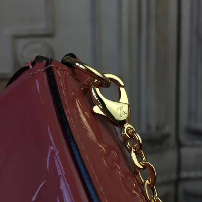 Клатч Louis Vuitton Pochette Felicie M62767 Monogram Vernis "Pink" фото № 7