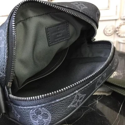 Сумка Louis Vuitton Monogram Eclipse Canvas Danube PM M43677 "Black" фото № 9 Сумка Louis Vuitton Monogram Eclipse Canvas Danube PM M43677 "Black" фото № 9