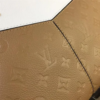 Сумка Louis Vuitton Monogram Empreinte Leather Sully PM M43648 "Beige" фото № 6