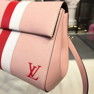 Сумка Louis Vuitton Epi Leather Cluny BB M51964 "Pink" фото № 5