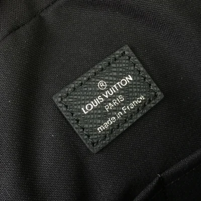 Портфель Louis Vuitton Porte-Documents Voyage PM M30638 Taiga Leather "Black" фото № 9