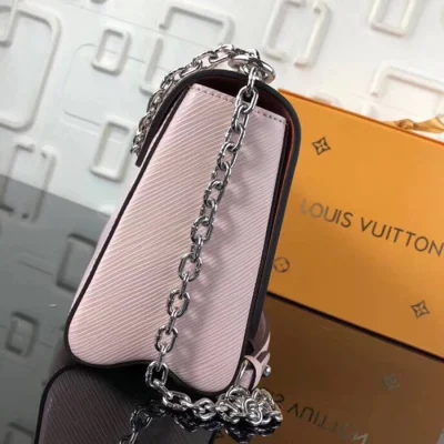 Сумка Louis Vuitton Twist MM M52487 Epi Leather Rose Ballerine Light "Pink" фото № 3 Сумка Louis Vuitton Twist MM M52487 Epi Leather Rose Ballerine Light "Pink" фото № 3