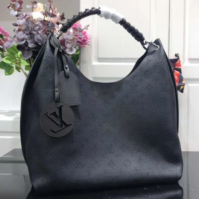 Сумка Louis Vuitton Carmel M52950 Mahina Leather "Black" фото № 2 Сумка Louis Vuitton Carmel M52950 Mahina Leather "Black" фото № 2