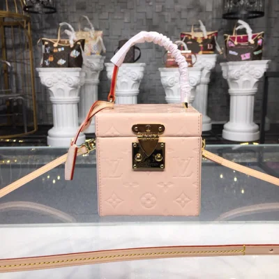 Сумка Louis Vuitton Bleecker Box M52516 Monogram Vernis Rose Ballerine Pink "Black" фото № 10