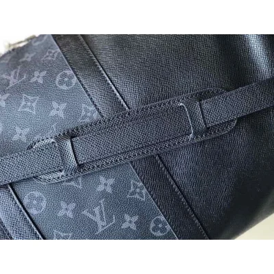 Сумка Louis Vuitton Keepall 50 Bandouliere M53763 Taiga Leather "Black" фото № 5 Сумка Louis Vuitton Keepall 50 Bandouliere M53763 Taiga Leather "Black" фото № 5