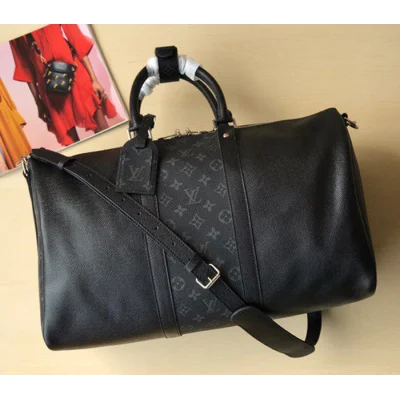 Сумка Louis Vuitton Keepall 50 Bandouliere M53763 Taiga Leather "Black" фото № 2 Сумка Louis Vuitton Keepall 50 Bandouliere M53763 Taiga Leather "Black" фото № 2