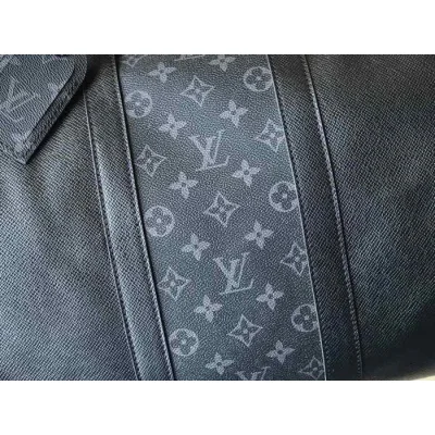 Сумка Louis Vuitton Keepall 50 Bandouliere M53763 Taiga Leather "Black" фото № 7 Сумка Louis Vuitton Keepall 50 Bandouliere M53763 Taiga Leather "Black" фото № 7