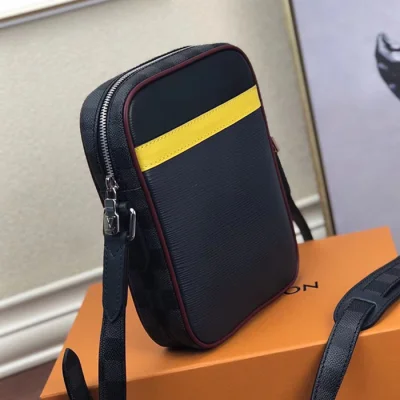 Сумка Louis Vuitton Danube Slim M55100 Epi Leather "Navy Blue" фото № 4 Сумка Louis Vuitton Danube Slim M55100 Epi Leather "Navy Blue" фото № 4