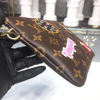 Клатч Louis Vuitton City Pouch Bag Monogram Canvas Spring Summer 2018 Collection M63447 "Brown" фото № 8