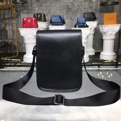 Сумка Louis Vuitton Men's Messenger Bag in Epi Leather M53495 2017 "Black" фото № 4