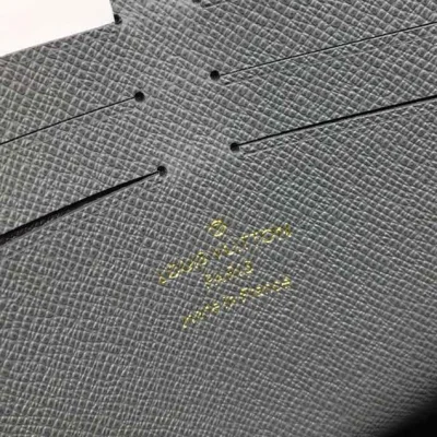 Клатч Louis Vuitton Monogram Titanium Canvas Pochette Voyage MM Bag 2018 фото № 9 Клатч Louis Vuitton Monogram Titanium Canvas Pochette Voyage MM Bag 2018 фото № 9