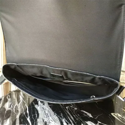 Сумка Louis Vuitton M40539 Messenger MM Explorer Messenger Bag Monogram Eclipse Canvas "Black" фото № 9