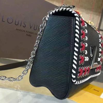 Сумка Louis Vuitton M42778 Twist MM Shoulder Bag Epi Leather "Black" фото № 6