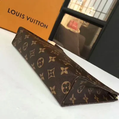 Косметичка Louis Vuitton M47542 Toiletry Pouch 26 Monogram Canvas "Brown" фото № 5