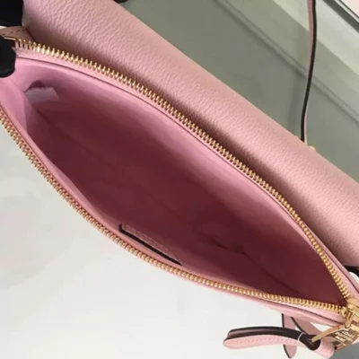 Сумка Louis Vuitton M50506 Twice Crossbody Bag Monogram Empreinte Leather "Pink" фото № 9 Сумка Louis Vuitton M50506 Twice Crossbody Bag Monogram Empreinte Leather "Pink" фото № 9