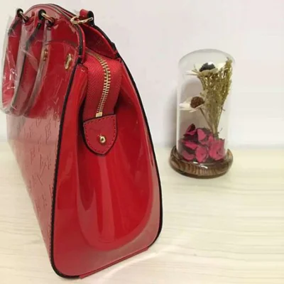 Сумка Louis Vuitton M50596 Brea MM Tote Bag Monogram Vernis "Red" фото № 3