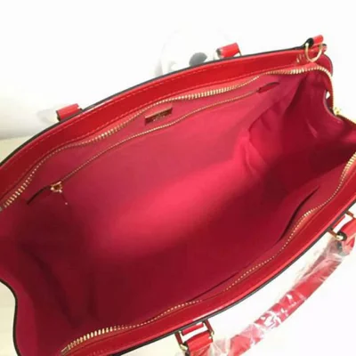 Сумка Louis Vuitton M50596 Brea MM Tote Bag Monogram Vernis "Red" фото № 8