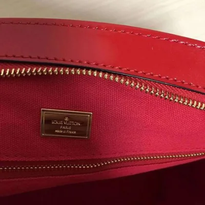 Сумка Louis Vuitton M50596 Brea MM Tote Bag Monogram Vernis "Red" фото № 9