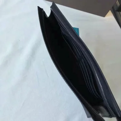 Клатч Louis Vuitton M61692 Pochette Voyage MM Monogram Eclipse Canvas "Black" фото № 9