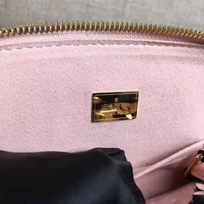 Сумка Louis Vuitton M90989 Alma BB Tote Bag Monogram Vernis "Pink" фото № 8