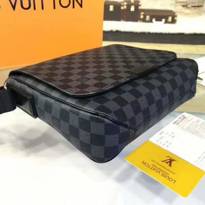 Сумка Louis Vuitton N41260 District PM Messenger Bag Damier Graphite Canvas "Graphite" фото № 7 Сумка Louis Vuitton N41260 District PM Messenger Bag Damier Graphite Canvas "Graphite" фото № 7