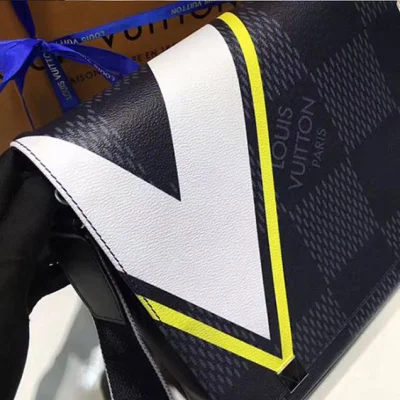 Сумка Louis Vuitton N44004 District MM Messenger Bag Damier Cobalt Canvas "Navy Blue" фото № 5 Сумка Louis Vuitton N44004 District MM Messenger Bag Damier Cobalt Canvas "Navy Blue" фото № 5