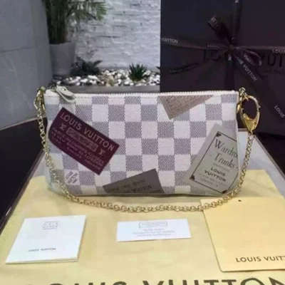 Сумка Louis Vuitton N63078 Pochette Milla MM Damier Azur Canvas "White" фото № 2