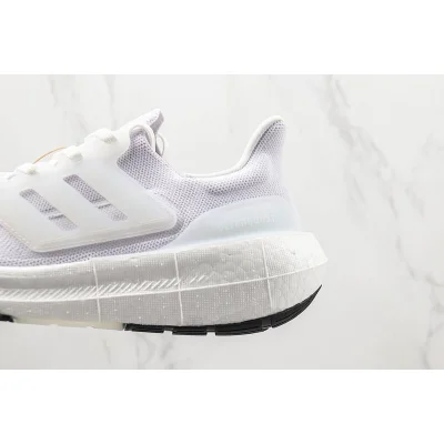Adidas UltraBoost Light "Triple White" фото № 4