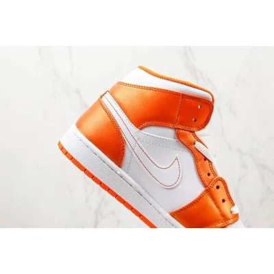 Air Jordan 1 Mid SE "Electro Orange" фото № 4 Air Jordan 1 Mid SE "Electro Orange" фото № 4