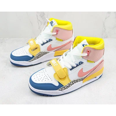 Air Jordan Legacy 312 High "White Coral French Blue" фото № 5 Air Jordan Legacy 312 High "White Coral French Blue" фото № 5