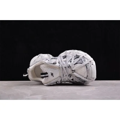 Balenciaga 3XL Extreme Lace Sneaker "Worn-Out/White" фото № 9