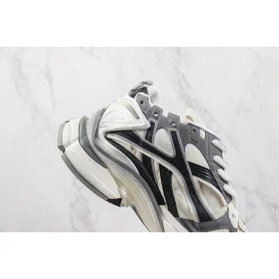 Balenciaga Runner "Black/Green/Off White" фото № 3 Balenciaga Runner "Black/Green/Off White" фото № 3