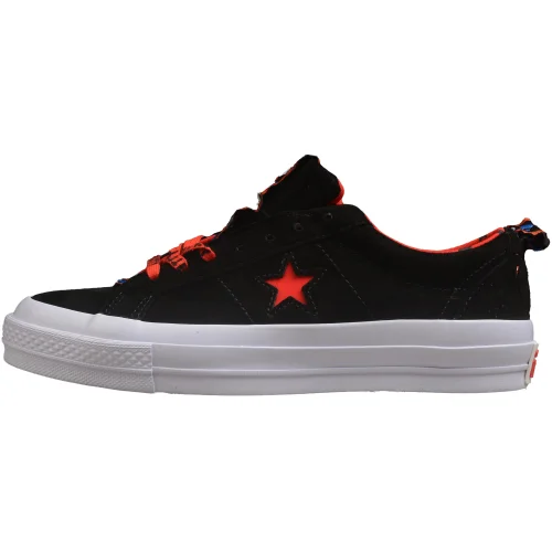 Hello Kitty X Converse One Star "Black"