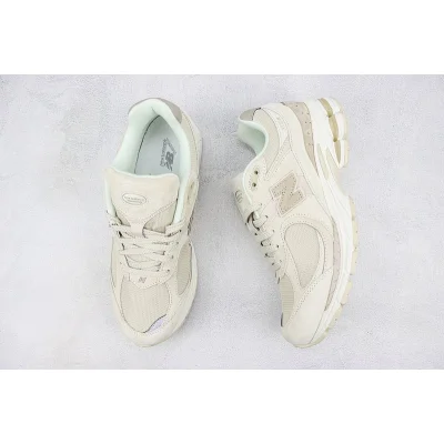 New Balance 2002R "Beige" фото № 6