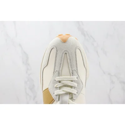 New Balance 327 "Golden Beige" фото № 4