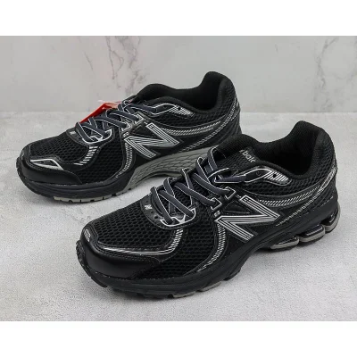 New Balance 860v2 "Black" фото № 5