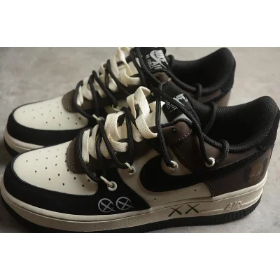 KAWS x Nike Air Force 1 "Urban Jungle" фото № 2 KAWS x Nike Air Force 1 "Urban Jungle" фото № 2