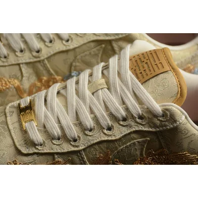 Nike Air Force 1 "Golden Blossom II" фото № 4 Nike Air Force 1 "Golden Blossom II" фото № 4