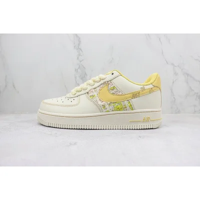 Nike Air Force 1 Low "Just Do It/Light Yellow" фото № 2