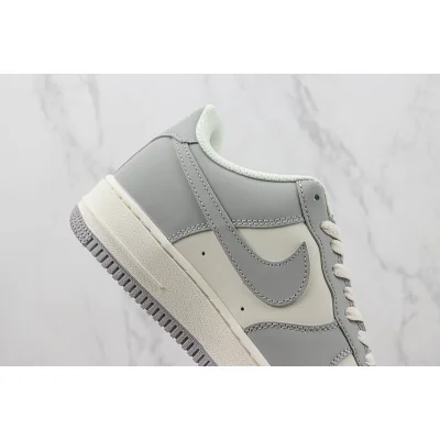 Supreme x Nike Air Force 1 Low "Cream White/Grey" фото № 3