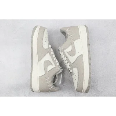 Nike Air Force 1 Low "White/Warm Taupe" фото № 7 Nike Air Force 1 Low "White/Warm Taupe" фото № 7