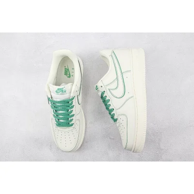 Nike Air Force 1 Low "Cream/Dark Green" фото № 6 Nike Air Force 1 Low "Cream/Dark Green" фото № 6