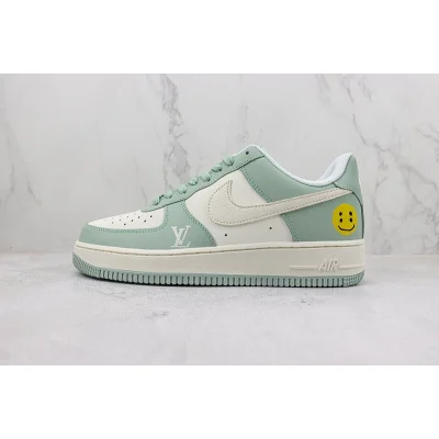 Louis Vuitton x Nike Air Force 1 Low "Cream/Haze Blue/Smile" фото № 2