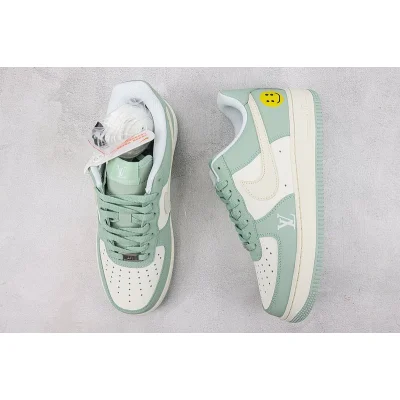 Louis Vuitton x Nike Air Force 1 Low "Cream/Haze Blue/Smile" фото № 7
