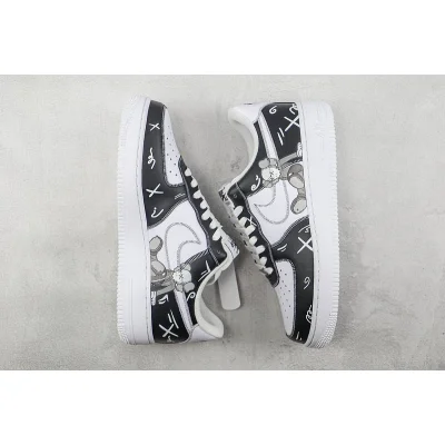 Kaws x Nike Air Force 1 Low 07 "White/Black/Grey" фото № 6
