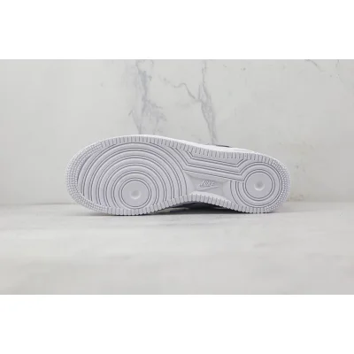 Kaws x Nike Air Force 1 Low 07 "White/Black/Grey" фото № 8