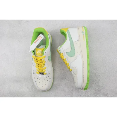 Nike Air Force 1 07 "Quotes" фото № 7 Nike Air Force 1 07 "Quotes" фото № 7